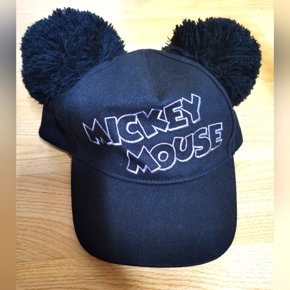 Tokyo Disney Resort Mickey Mouse Pom Pom Hat Black Ears Snapback